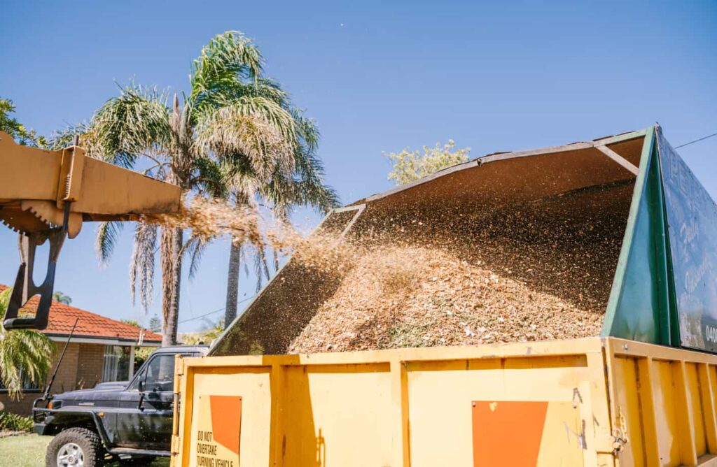 High Quality Mulch Delivery in Mandurah & Surrounds Pete's Treeworx